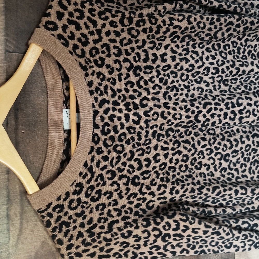 A NEW Day Leopard Tan Black Crew Neck Sweater Sz Lg Women - Picture 12 of 12